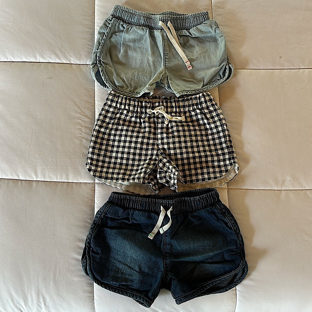 3 pair of size 4T CAT & JACK shorts for girls